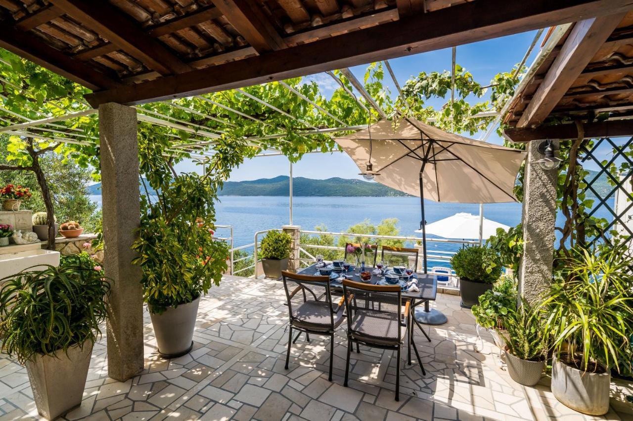 Apartments Ratac Lobrovic With Private Beach And Beautiful Sunset Slano Extérieur photo