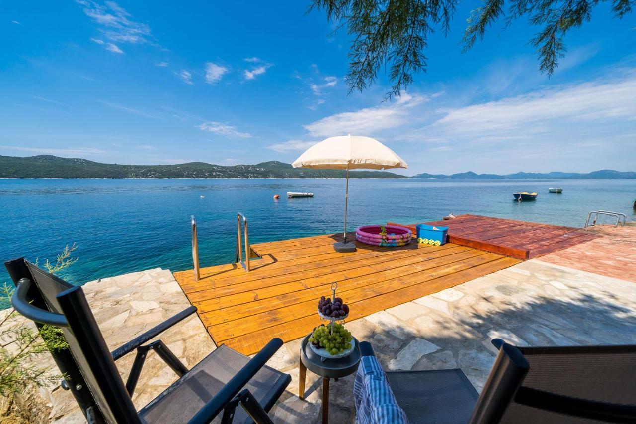 Apartments Ratac Lobrovic With Private Beach And Beautiful Sunset Slano Extérieur photo