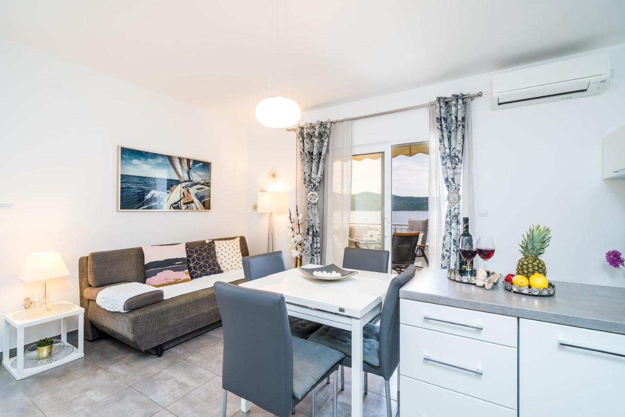Apartments Ratac Lobrovic With Private Beach And Beautiful Sunset Slano Extérieur photo
