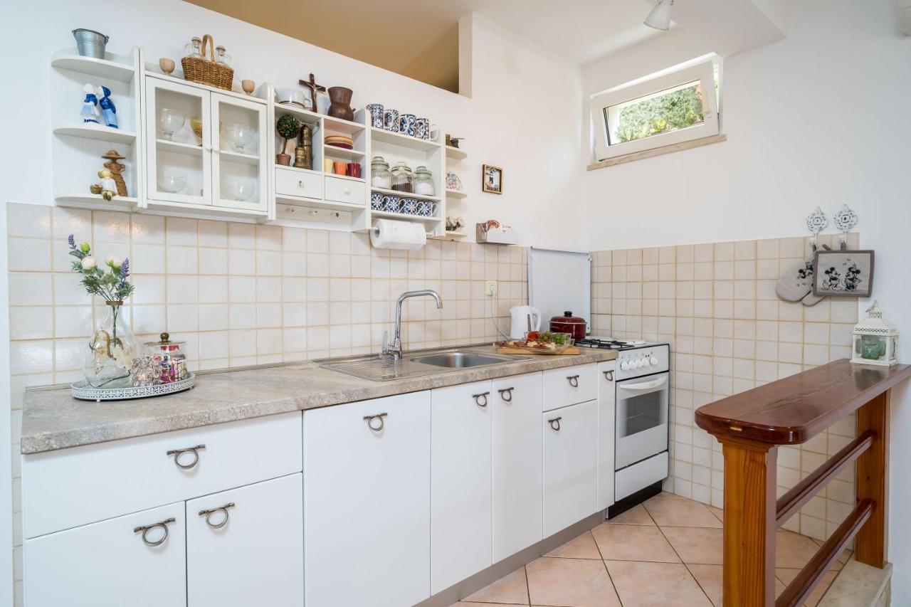 Apartments Ratac Lobrovic With Private Beach And Beautiful Sunset Slano Extérieur photo