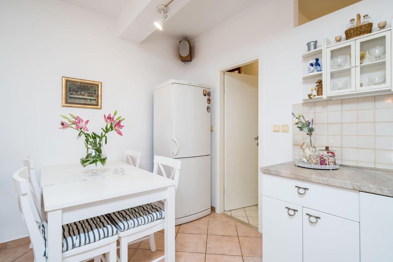 Apartments Ratac Lobrovic With Private Beach And Beautiful Sunset Slano Extérieur photo
