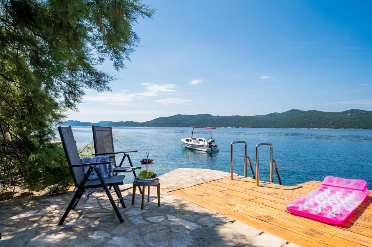 Apartments Ratac Lobrovic With Private Beach And Beautiful Sunset Slano Extérieur photo