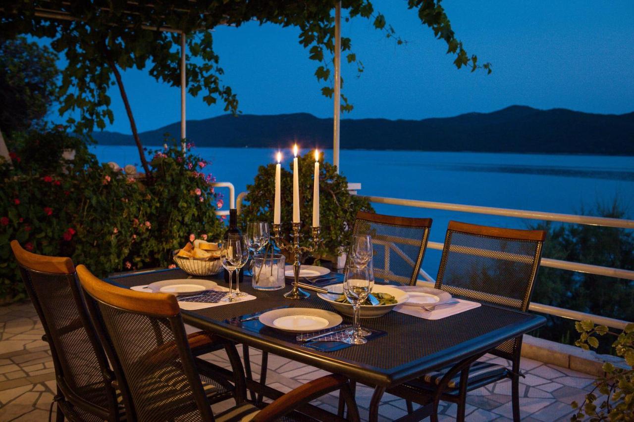 Apartments Ratac Lobrovic With Private Beach And Beautiful Sunset Slano Extérieur photo